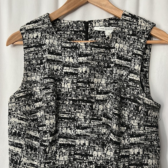 Diane Von Furstenberg Black/White Abstract Sleeveless Sheath Dress **Size 10** - Picture 3 of 5